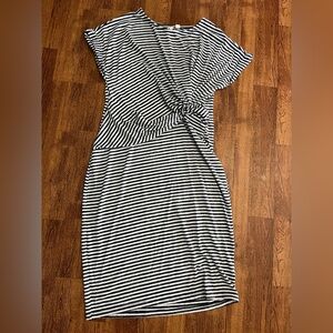 GAP White/black striped dress size Medium